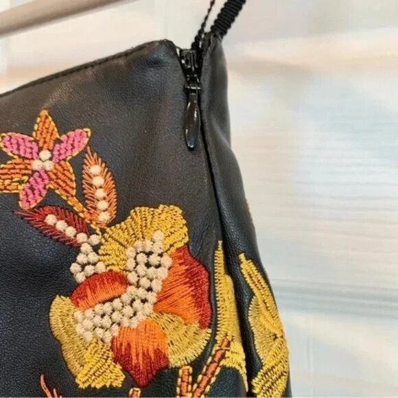 🍂 🍁 Black Leather Floral Leaves Embroidered Pencil Skirt with Center Slit - Picture 10 of 15